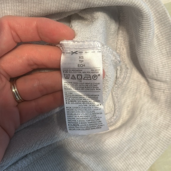 Old Navy heather gray sweatshirt round neck size XS - Picture 10 of 10